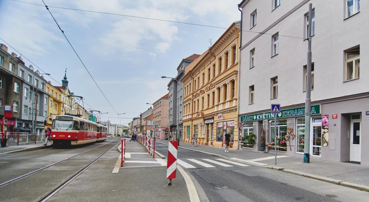 Nice Home To Stay At Prague Close To Castle With Terrace And Garden Exterior foto